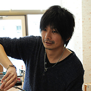 山本健二